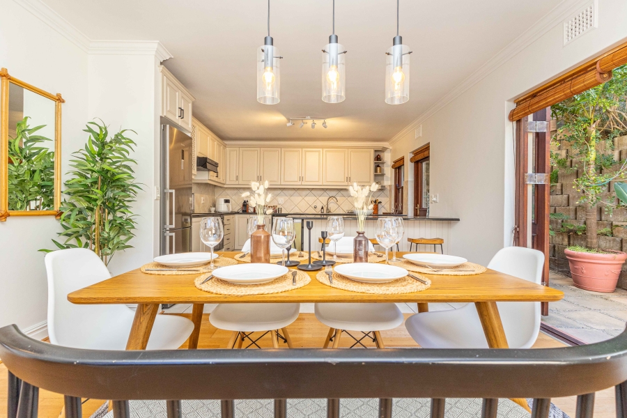 3 Bedroom Property for Sale in Sea Point Western Cape